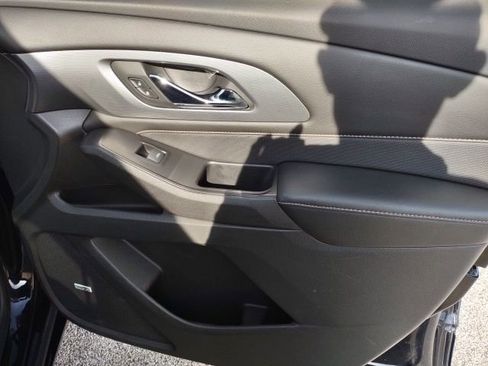 Used 2018 Chevrolet Traverse Premier w/ Redline Edition AWD/4WD image 24