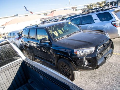 Used 2021 Toyota 4Runner SR5 image 7