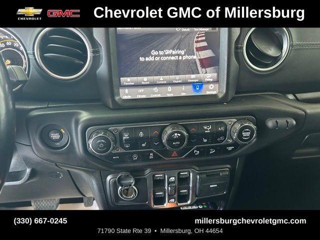 Used 2020 Jeep Wrangler Unlimited Sahara w/ Dual Top Group AWD/4WD image 25