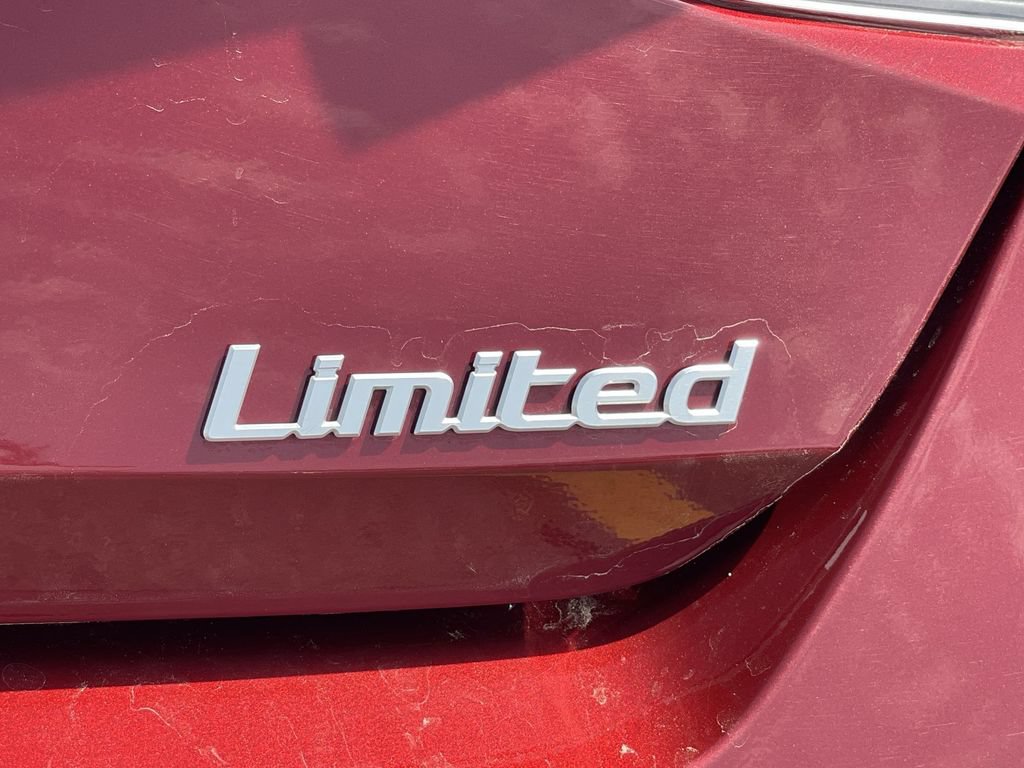 Used 2024 Hyundai Elantra Limited FWD image 8