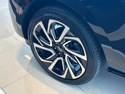 New 2026 Lincoln Navigator L Black Label AWD/4WD image 3