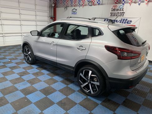 Used 2022 Nissan Rogue Sport SL image 3