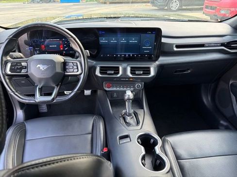 Used 2025 Ford Mustang Premium RWD image 3