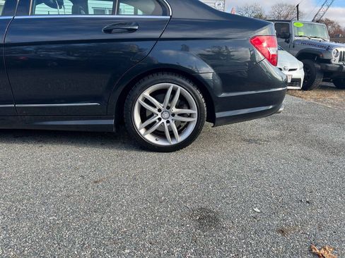 Used 2013 Mercedes-Benz C 300 4MATIC Sedan image 33