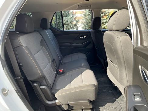 Used 2020 Chevrolet Traverse LS image 37
