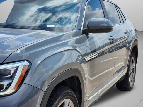 Used 2024 Volkswagen Atlas Cross Sport SEL R-Line AWD/4WD image 43