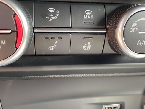 Used 2024 Alfa Romeo Stelvio Ti image 5