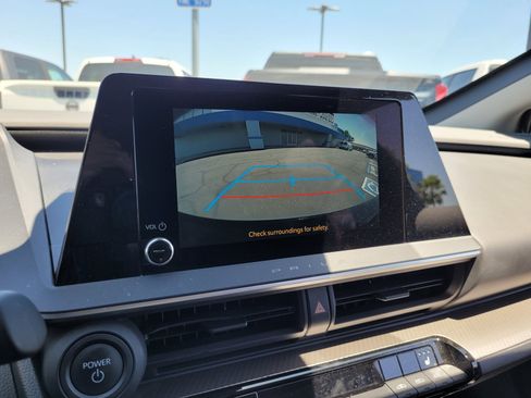 Used 2024 Toyota Prius XLE FWD image 16