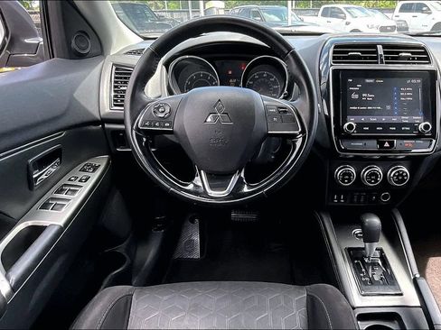 Used 2020 Mitsubishi Outlander Sport SE AWD/4WD image 8