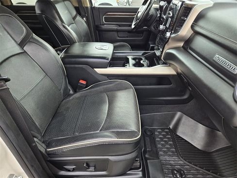 Used 2021 RAM 3500 Laramie image 17