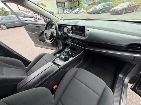 Used 2024 Nissan Rogue S FWD image 24