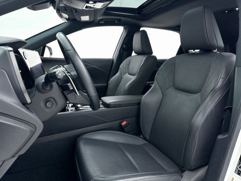 Used 2024 Lexus RX 350 Premium image 17