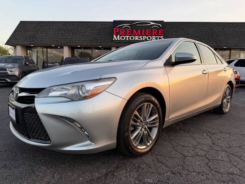 Used 2017 Toyota Camry SE FWD image 2