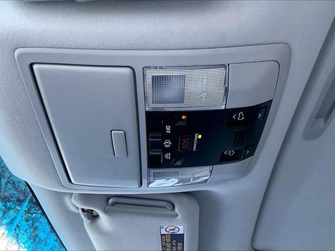 Used 2019 Lexus GX 460 Premium image 32