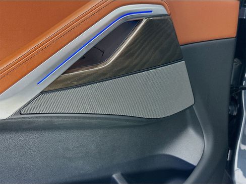 Used 2022 BMW X6 M50i w/ Executive Package image 19