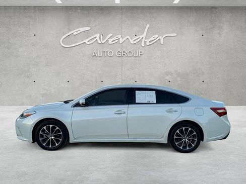 Used 2018 Toyota Avalon XLE Premium image 13
