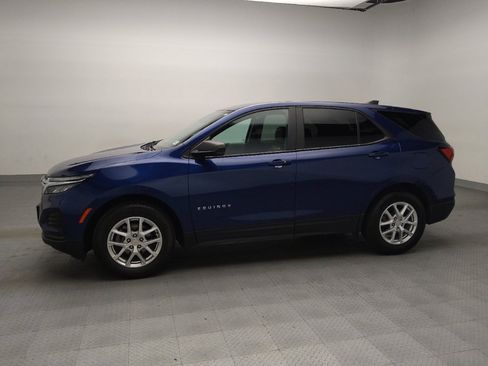 Used 2022 Chevrolet Equinox LS w/ LS Convenience Package image 2