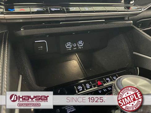 Used 2024 Jeep Wagoneer 4WD w/ Premium Group I image 28