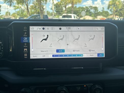 New 2025 Jeep Gladiator Sport image 18