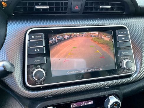 Used 2018 Nissan Kicks SV FWD image 29