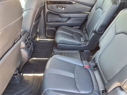 Used 2023 Honda Pilot EX-L image 11