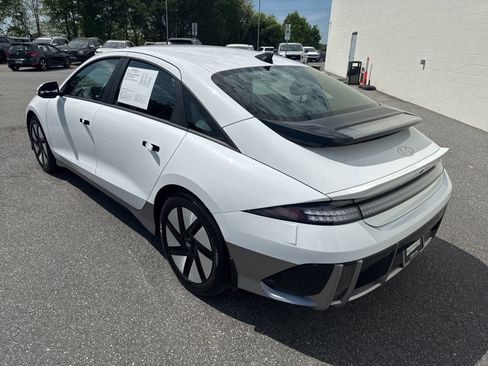 Used 2024 Hyundai Ioniq 6 SE image 5