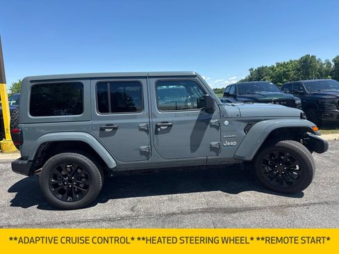 Used 2024 Jeep Wrangler Unlimited Sahara AWD/4WD image 7