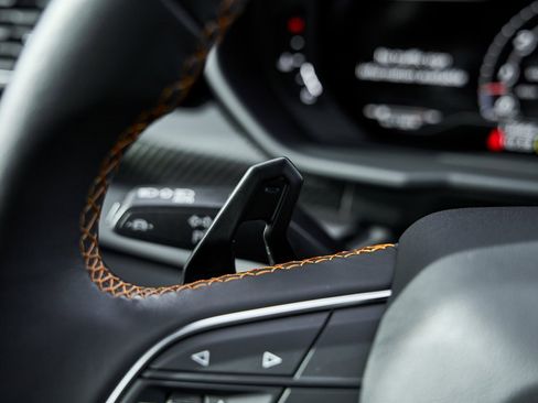 Used 2022 Lamborghini Urus image 56