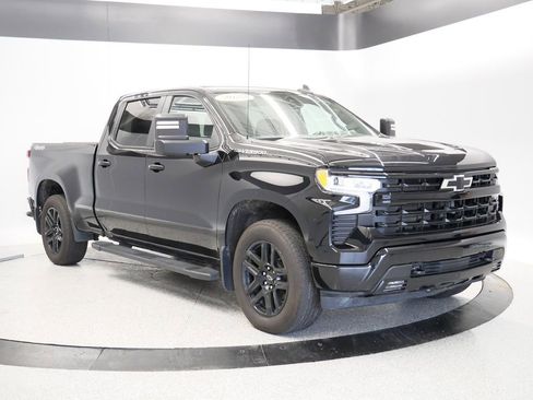 Used 2022 Chevrolet Silverado 1500 RST w/ Max Trailering Package image 2