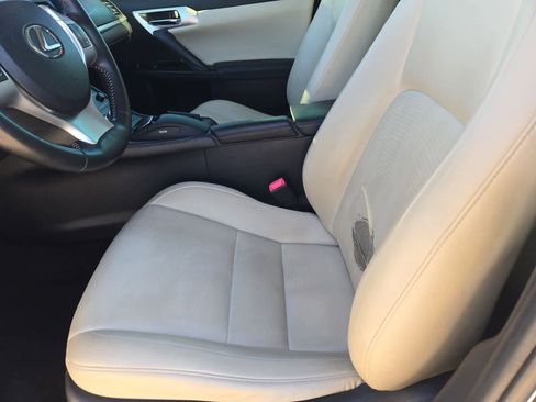 Used 2013 Lexus CT 200h image 15