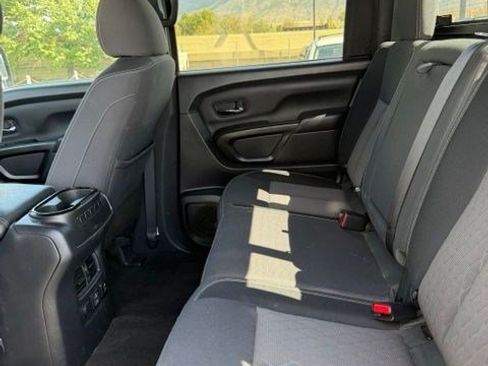 Used 2023 Nissan Titan SV w/ SV Convenience Package AWD/4WD image 15