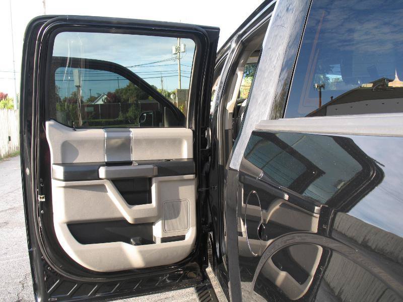 Used 2017 Ford F150 XLT w/ Equipment Group 302A Luxury AWD/4WD image 16