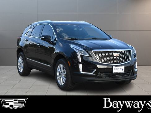 New 2026 Cadillac XT5 Luxury w/ LPO, Floor Liner Package image 3