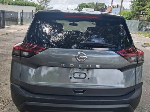 Used 2021 Nissan Rogue S FWD image 4