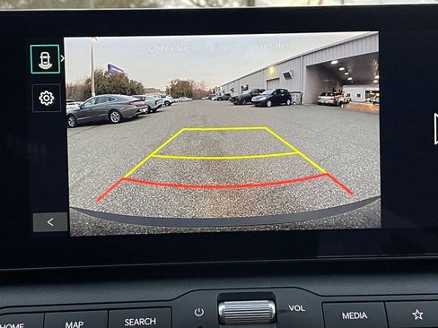 Used 2025 Kia K4 LXS image 22