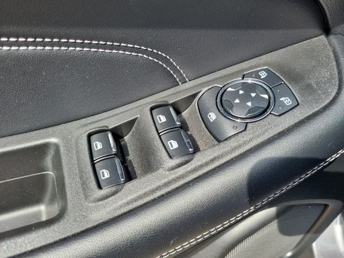 Used 2024 Ford Edge Titanium AWD/4WD image 23