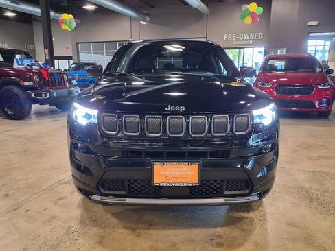 Used 2022 Jeep Compass High Altitude AWD/4WD image 3