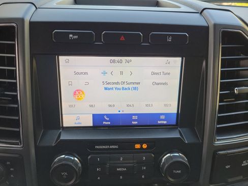 Used 2020 Ford F350 XLT w/ XLT Premium Package image 15