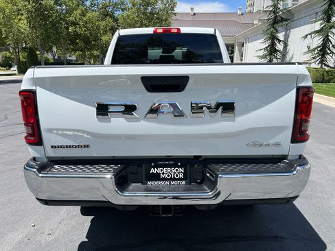 Used 2026 RAM 2500 Big Horn AWD/4WD image 8
