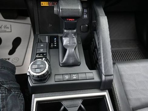 Used 2025 Toyota 4Runner TRD Off-Road Premium AWD/4WD image 11