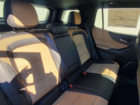 New 2025 Chevrolet Equinox ACTIV w/ Convenience Package III image 30