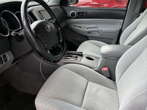 Used 2011 Toyota Tacoma 4x4 Double Cab w/ SR5 Pkg #2 image 3