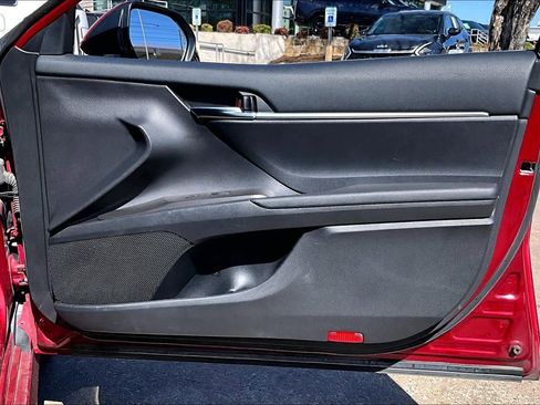 Used 2022 Toyota Camry LE image 22