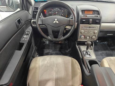 Used 2011 Mitsubishi Galant FWD image 4