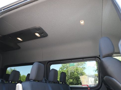 Used 2024 Mercedes-Benz Sprinter 2500 image 44