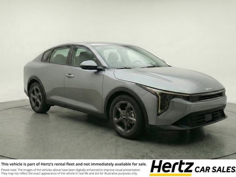 Used 2025 Kia K4 LXS image 1