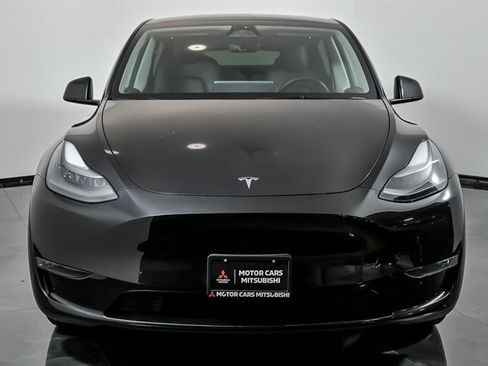 Used 2023 Tesla Model Y Long Range AWD/4WD image 4