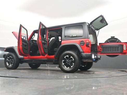 Used 2024 Jeep Wrangler Unlimited Rubicon 4xe image 45
