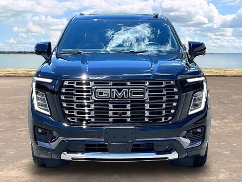 Used 2025 GMC Yukon Denali Ultimate w/ LPO, Floor Liner Package AWD/4WD image 2