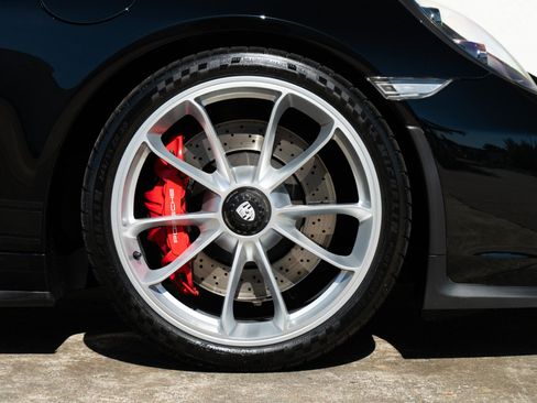 Used 2018 Porsche 911 GT3 RWD image 41